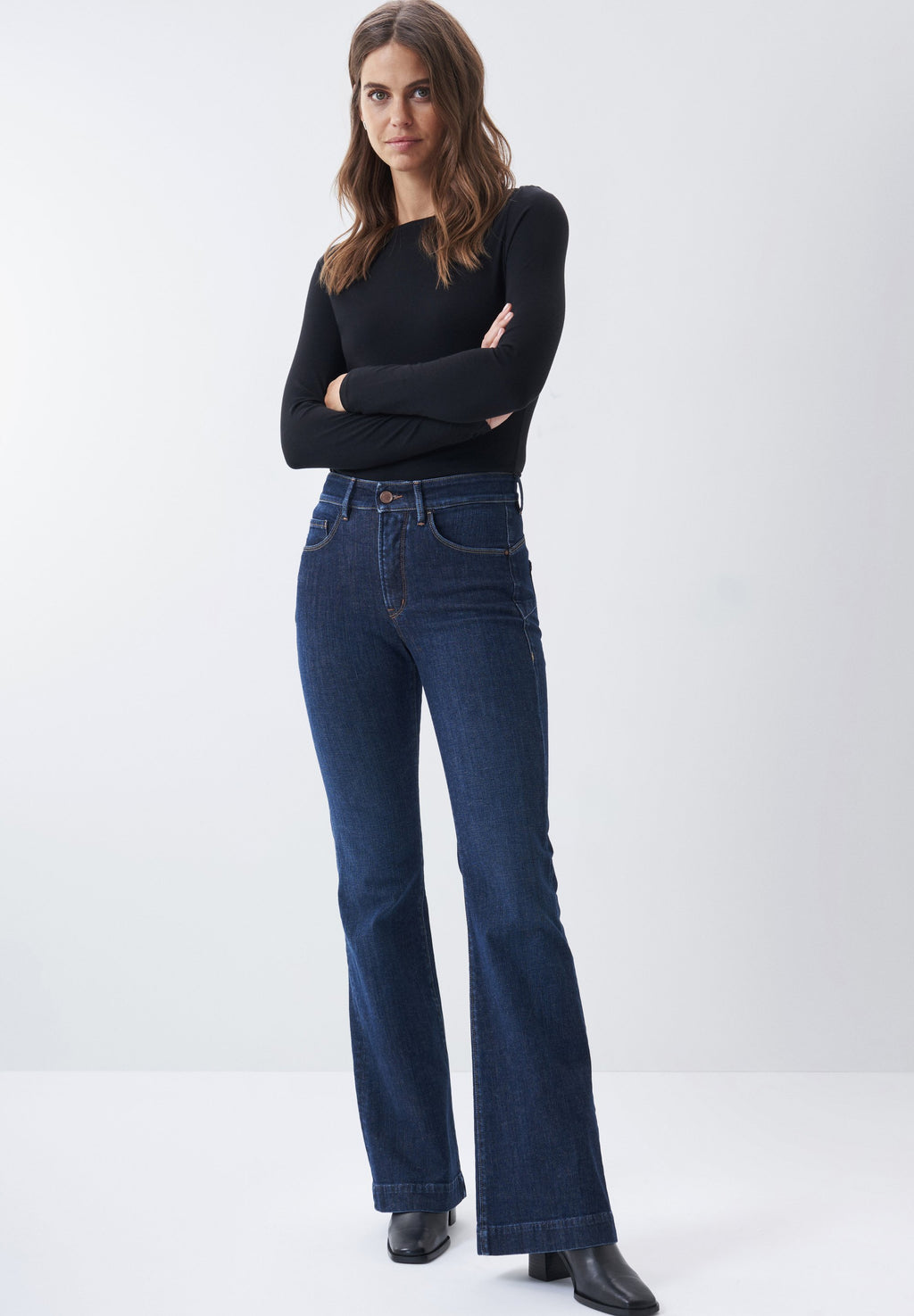 FAITH PUSH IN AUSGESTESTELLTES BEIN - Flared Jeans - Blue