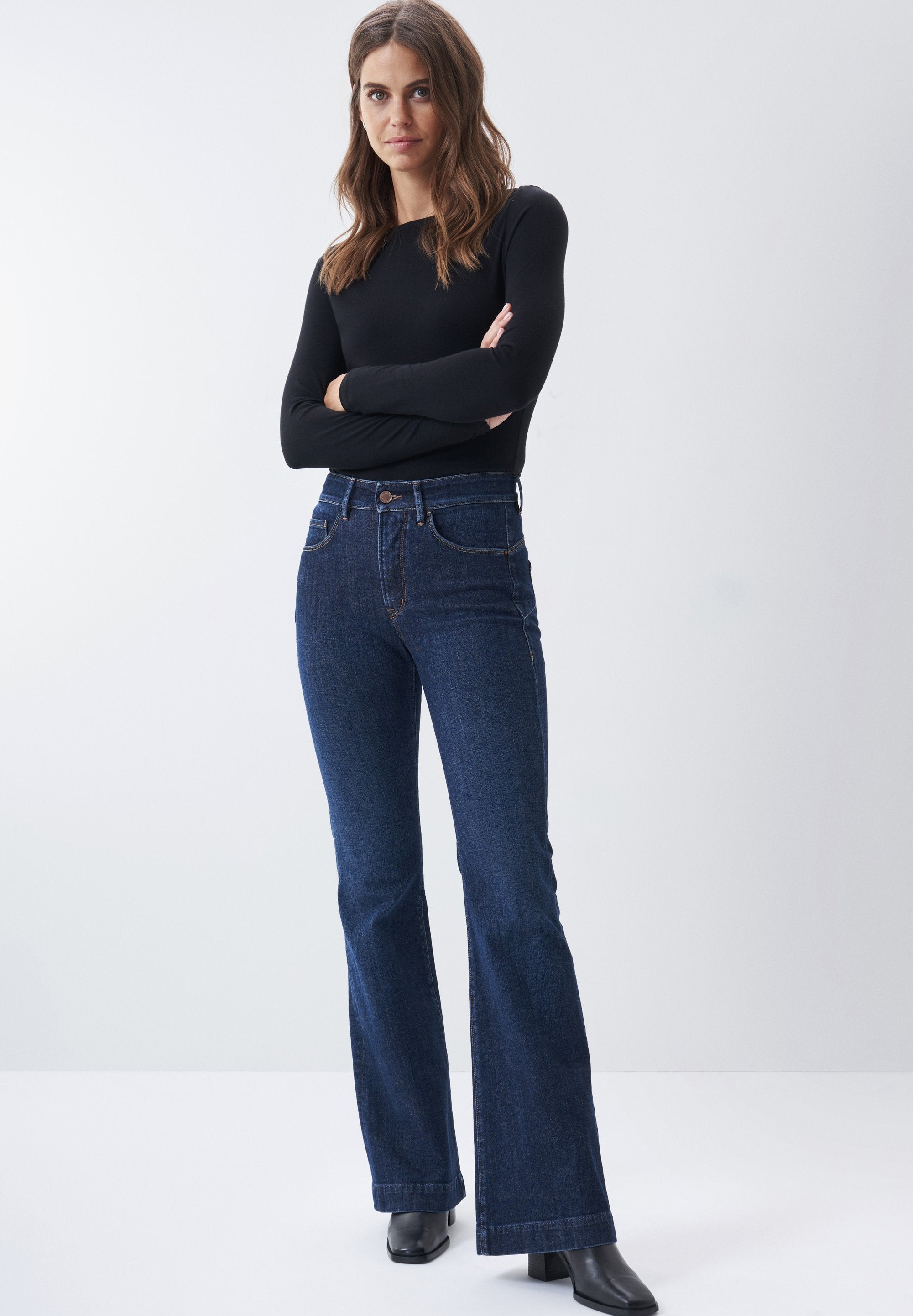 FAITH PUSH IN AUSGESTESTELLTES BEIN - Flared Jeans - Blue