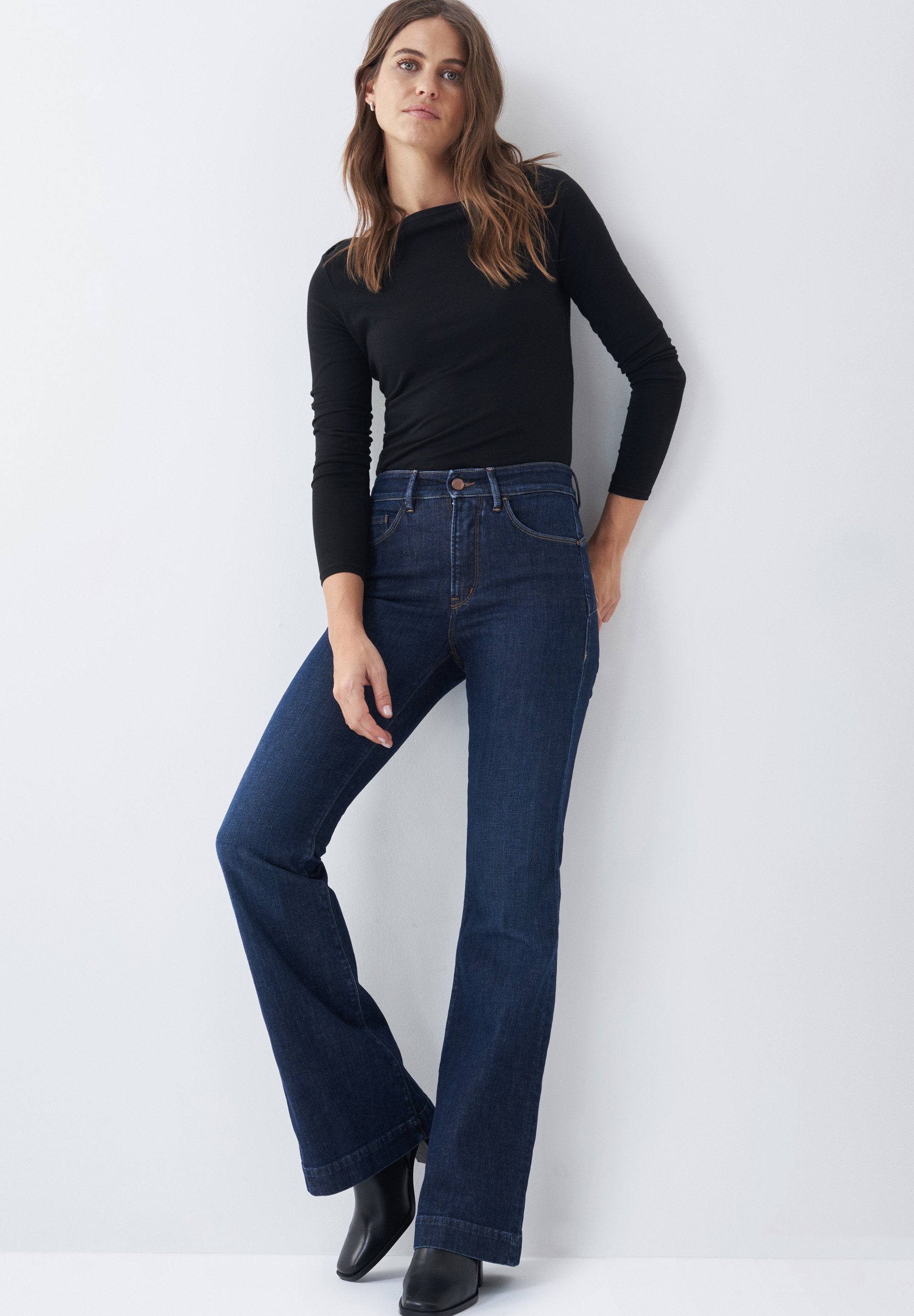FAITH PUSH IN AUSGESTESTELLTES BEIN - Flared Jeans - Blue